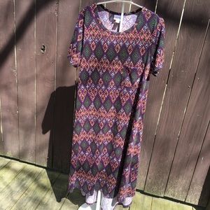 LLR lularoe medium tribal print Carly